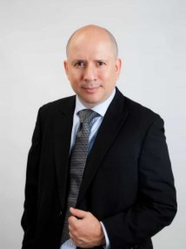 Bonnard-Lawson-Zach-Lichtblau-couleur-214x300